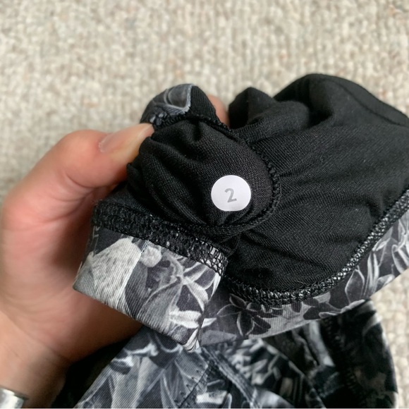 Lulu Lemon Tank Top - Picture 4 of 6